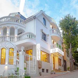https://hotel-imperia.varna-hotels.com